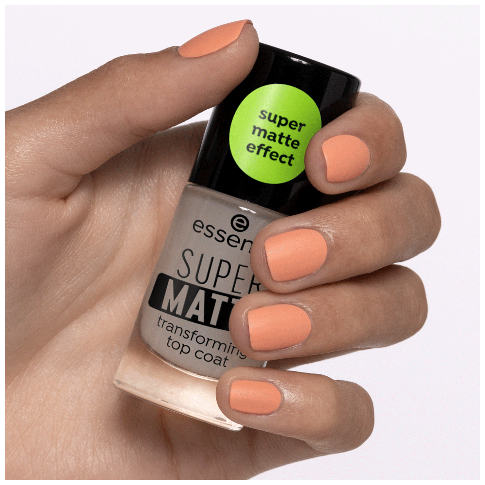 Bild: essence Super Matte Transforming Top Coat 