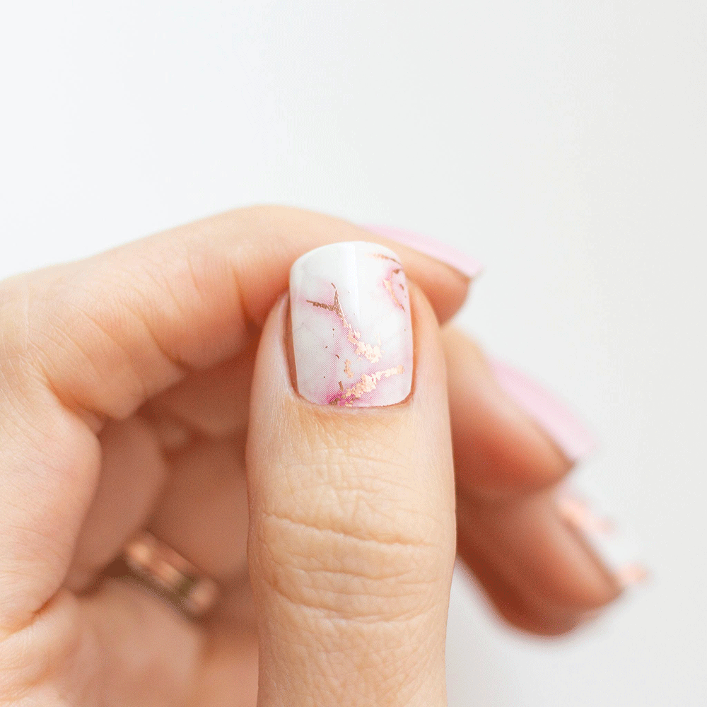 Bild: Avoa Nagelfolien Rose Quartz rose quartz