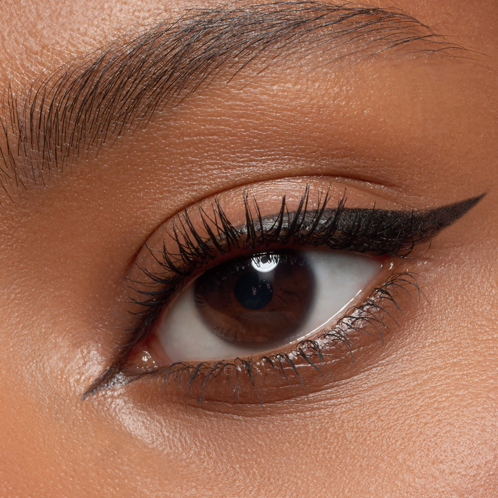 Bild: essence Eyeliner Super Fine 