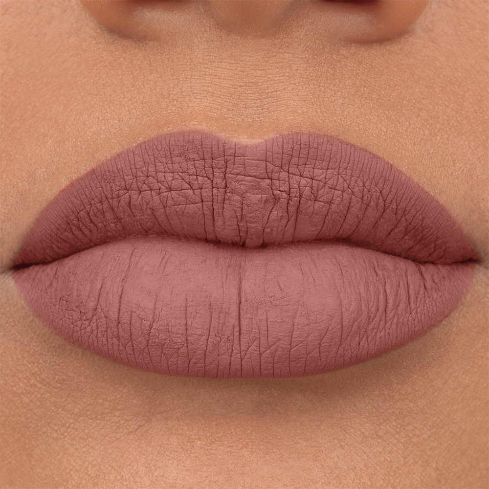 Bild: essence Matte Liquid 8H Lipstick silky hazelnut