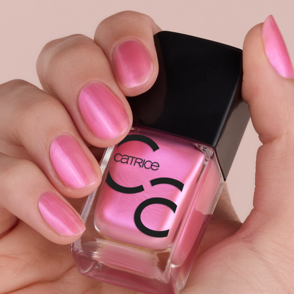 Bild: Catrice ICONAILS Gel Lacquer Nagellack pink matters