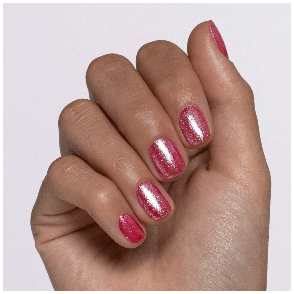 Bild: essence Meta Glow Transforming Top Coat 