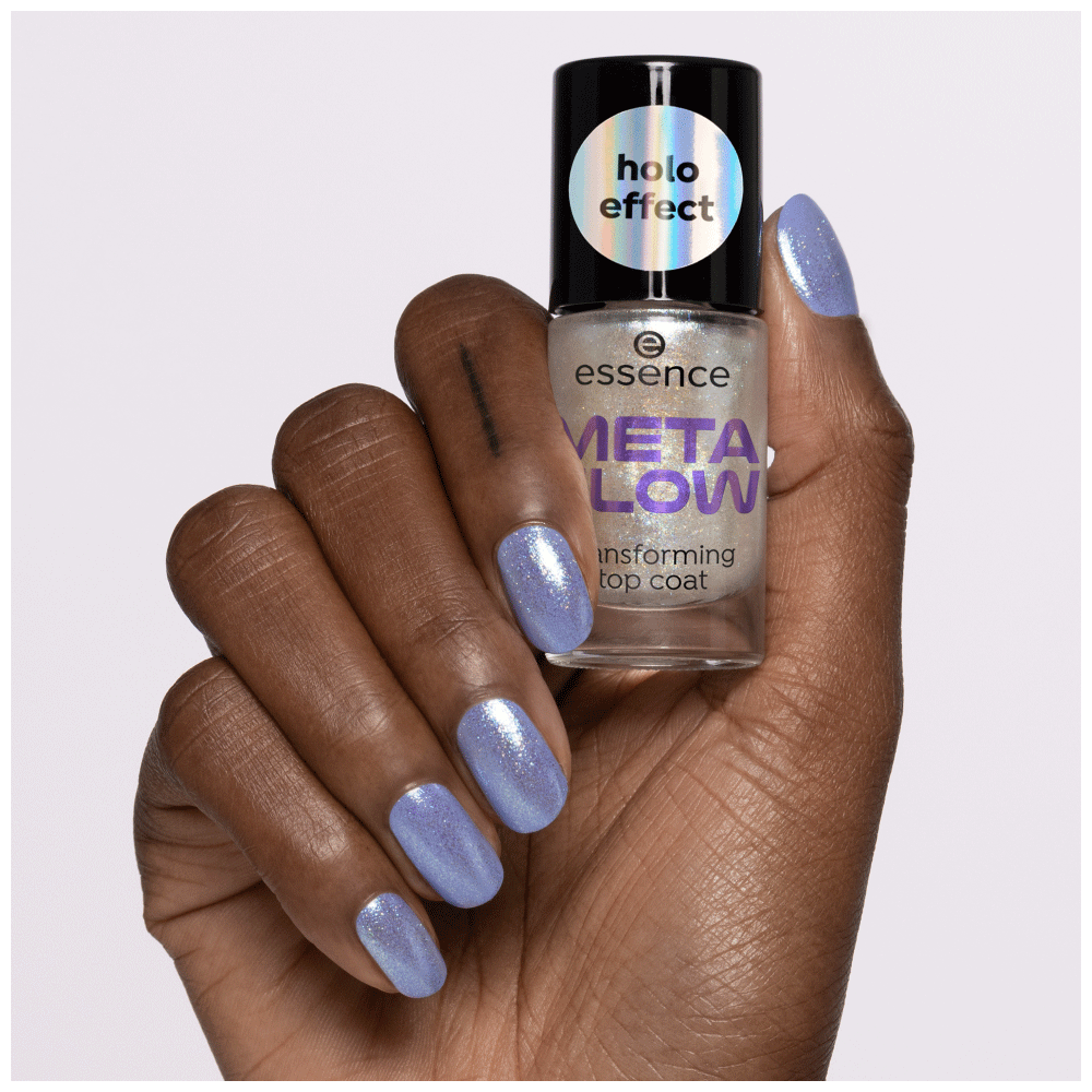 Bild: essence Meta Glow Transforming Top Coat 